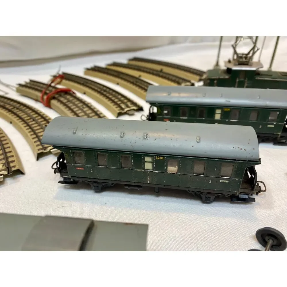 RARE VTG Märklin Electric Locomotive Set Green Track Ho Train w Tracks